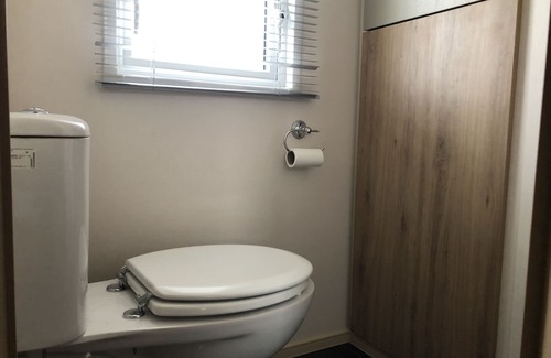 Colchester Cabina | Luxury 2 Bedroom Caravan at Mersea Island Holiday