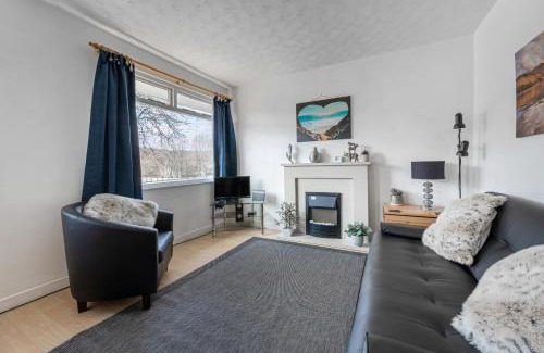 Contin Chalet De Esquí | 2 Bed Chalet - Sleeps 4 - Parking - Wifi