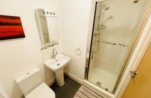 Southbourne Apartamento | 2-Bed Coastal Retreat - Sleeps 4 & Parking