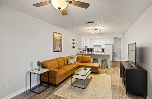 Auburn Apartamento | 2 Bed Condo across from Toomers Corner and AU Campus