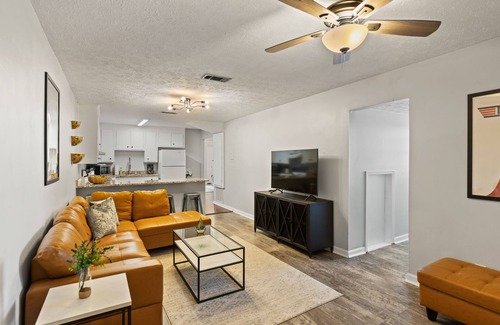Auburn Apartamento | 2 Bed Condo across from Toomers Corner and AU Campus