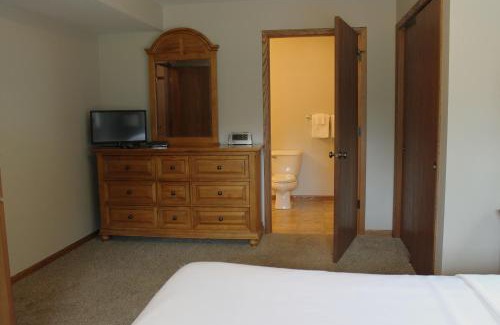 Eagle River Casa | 2 bed condo at Wild Eagle Lodge on Duck Lake, #201