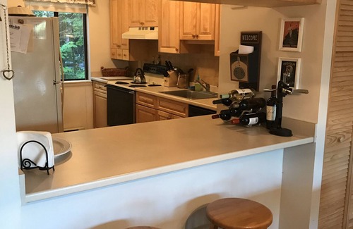 Waterville Valley Condominio | 2 bed condo in Waterville Valley, NH! White Mountains Summer Season RENTAL ONLY