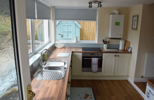 Tibshelf Cabaña | Inviting light and airy 2-Bed Cottage