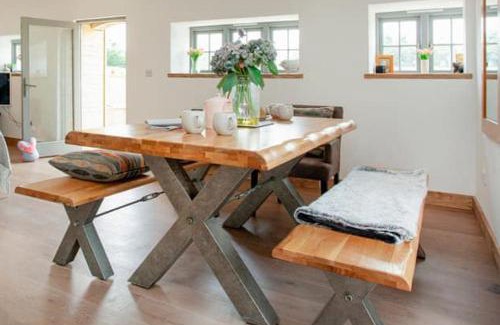 Honiton Casa | 2 Bed Cottage - Hot Tub Garden Parking