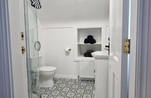 Tyrone Casa | 2 Bed cottage-Sleeps 4-Private Garden-Parking