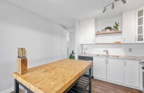 Signal Hill Casa | 2 Bed | Fenced Backyard | Near Parks