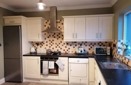 Beaufort Cabaña | 2 Bed Flat - Sleeps 4 - Garden - Parking - Wifi