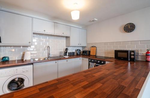 Paisley Apartamento | 2 Bed Flat - Town Centre