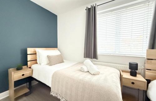 Port Talbot Casa | 2 Bed Home Port Talbot - Perfect For Contractors & Long Stays