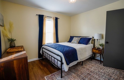 Syracuse Casa | 2 bed Home with Fenced Yard in the Vibrant Eastwood Neighborhood