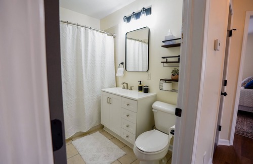 Syracuse Casa | 2 bed Home with Fenced Yard in the Vibrant Eastwood Neighborhood