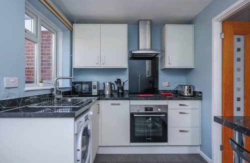 Clifton Casa | 2 bed house, Barton Green, Clifton, Nottingham