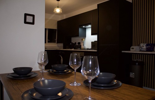 Nottingham Casa | 2 bed House in City Centre - Offers for Long Stays