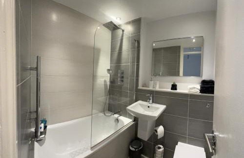 Cubitt Town Casa | 2 Bed House near Canary Wharf