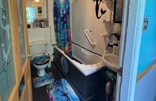 Liverpool Casa | 2-Bed House Sleeps 4 Garden 10 mins to Anfield