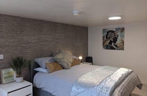 Rostrevor Casa | 2 Bed House - Sleeps 6 - Parking - Wifi