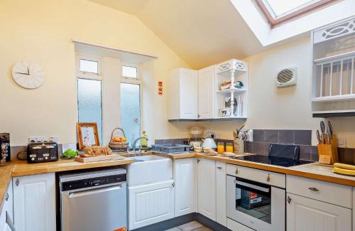 Llwyngwril Casa | 2 Bed in Aberdovey 53792