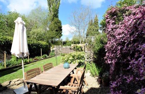 Trowbridge Casa | 2 Bed in Bath 81298