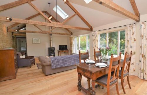 Bridport Casa | 2 Bed in Beaminster 50884