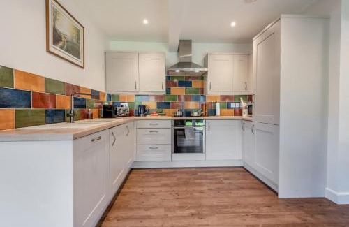 Charlton Marshall Casa | 2 Bed in Blandford St. Mary oc-s33308