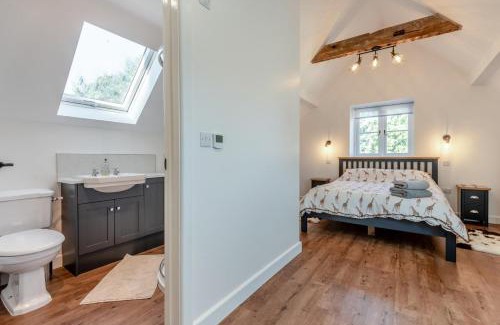 Charlton Marshall Casa | 2 Bed in Blandford St. Mary oc-s33308