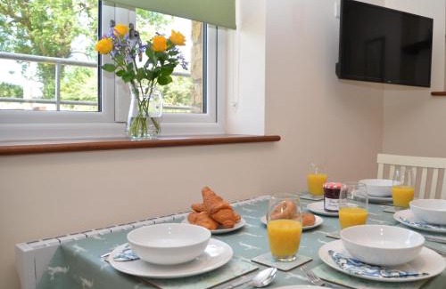 Dundry Casa | 2 Bed in Bristol 75697