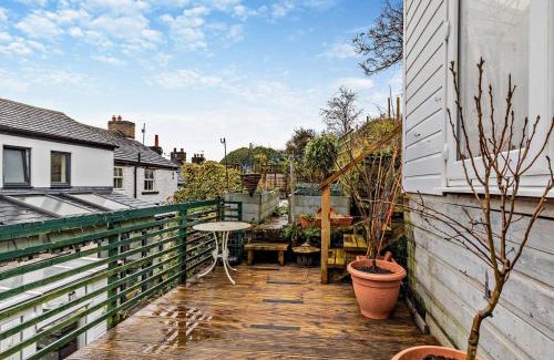 Buxworth Casa | 2 Bed in Buxworth 94131
