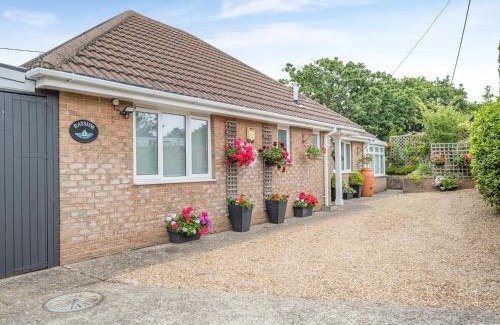 Freshwater Casa | 2 Bed in Colwell Bay IC013