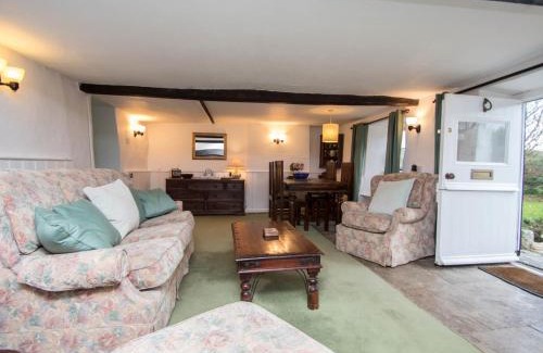 Corfe Castle Village Casa | 2 Bed in Corfe Castle DC050