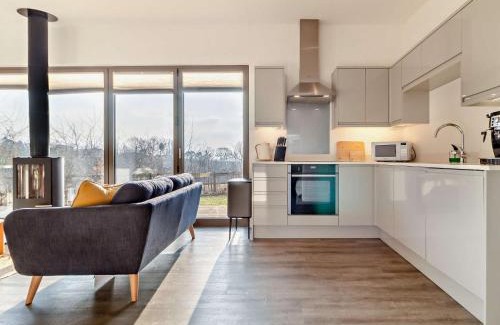 Colchester Casa | 2 Bed in East Bergholt 82397