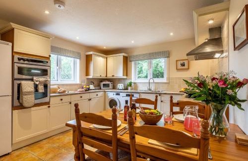 Godshill Casa | 2 Bed in Godshill 95173