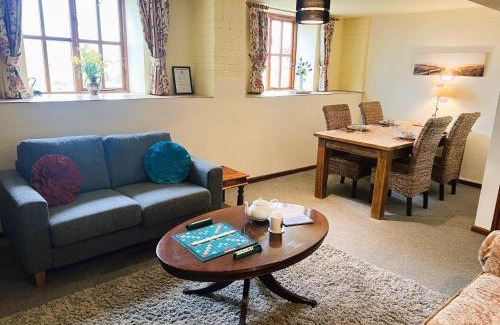 Godshill Casa | 2 Bed in Godshill IC106