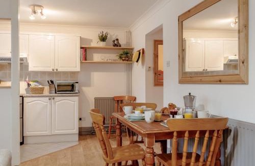 Llanrhidian Higher Casa | 2 bed in Gower 77978