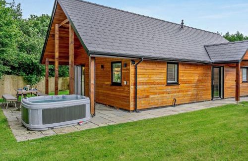 Upper Killay Casa | 2 Bed in Gower 91723