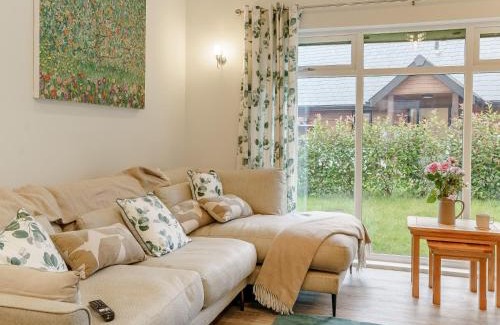 Upper Killay Casa | 2 Bed in Gower 91725