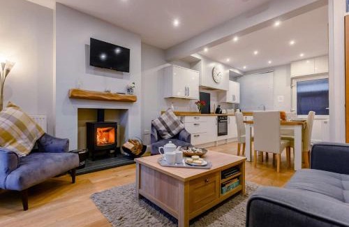 Keswick Casa | 2 Bed in Keswick SZ036