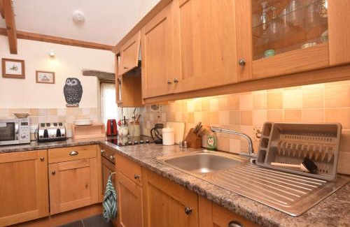 Congdon's Shop Casa | 2 Bed in Liskeard CONGS