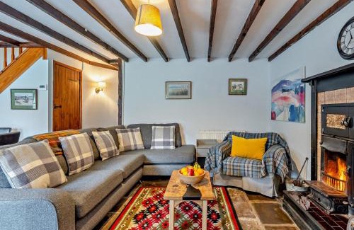 Llangynidr Casa | 2 Bed in Llangynidr BN052
