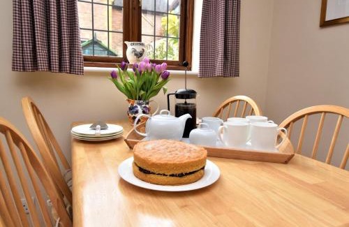 Whichford Casa | 2 Bed in Moreton-In-Marsh 75870