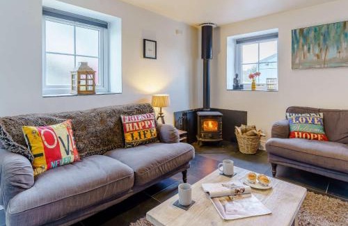 Narberth Casa | 2 Bed in Narberth 86158