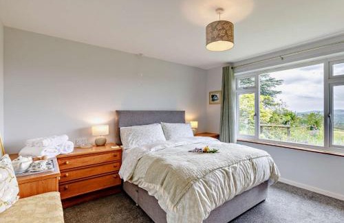 Clows Top Casa | 2 Bed in Tenbury Wells 91980