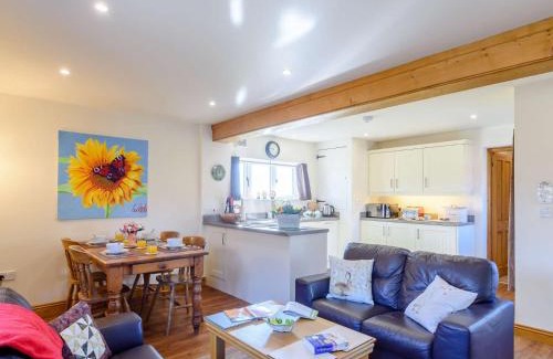Pickering Casa | 2 Bed in Thornton le Dale 27112