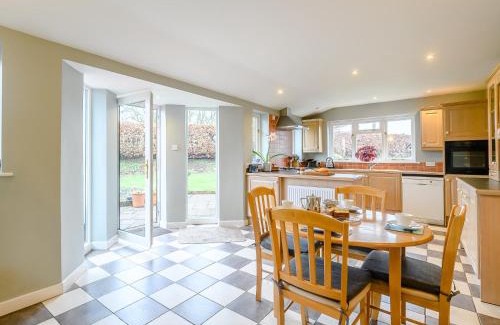 Tiverton Casa | 2 Bed in Tiverton 77884