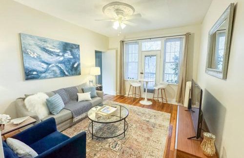 Commonwealth Apartamento | 2 Bed, In Unit Laundry, Boston College, Balcony