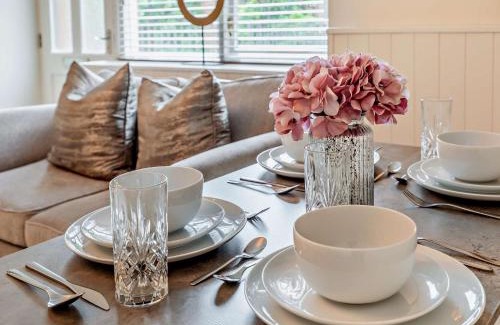 Warwick Town Centre Casa | 2 Bed in Warwick 93085