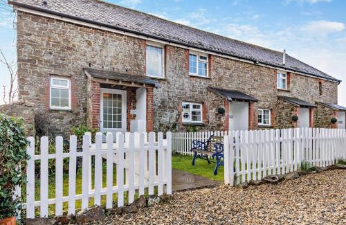 Westleigh Casa | 2 Bed in Westward Ho 46824
