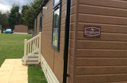 Allerthorpe Cabina | 2 Bed Luxury Lodge With Hot Tub Allerthorpe York