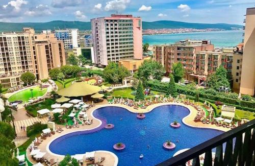 Sunny Beach Apartamento | 2 Bed, Royal Beach Barcelo Hotel