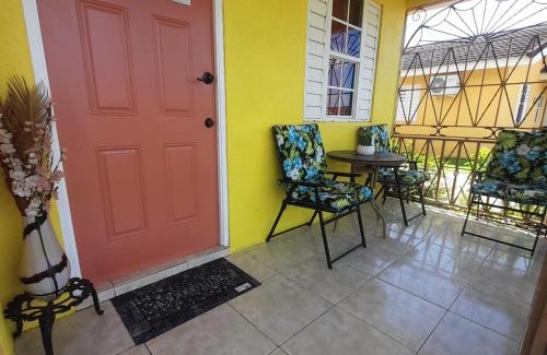 Florence Hall Village Casa | 2 Bed-Sleeps 4-Gated community-5 Min Town Centre